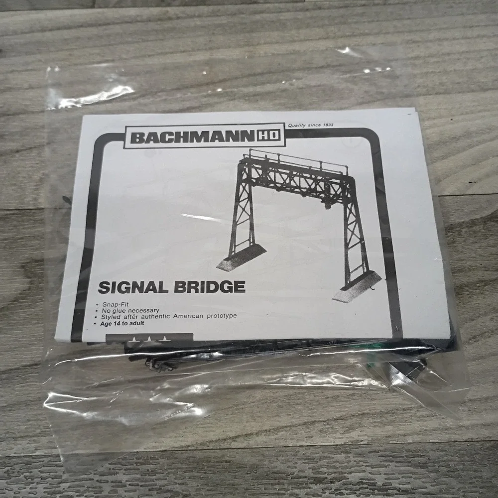 Bachmann Signal Bridge Plasticville No 45134 HO Scale Model Kit NIP